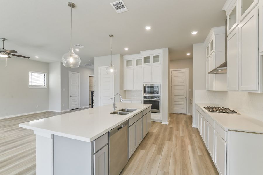Furnished interior view inside a new home in Summer Place  35', Montgomery (Image 10).