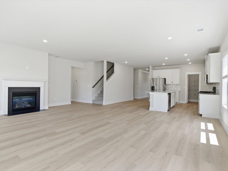 Spacious, unfurnished interior of a new home in Crossing at Abner Creek, Greer (Image 13). Spacious, unfurnished interior of a new home in Crossing at Abner Creek, Greer (Image 13).