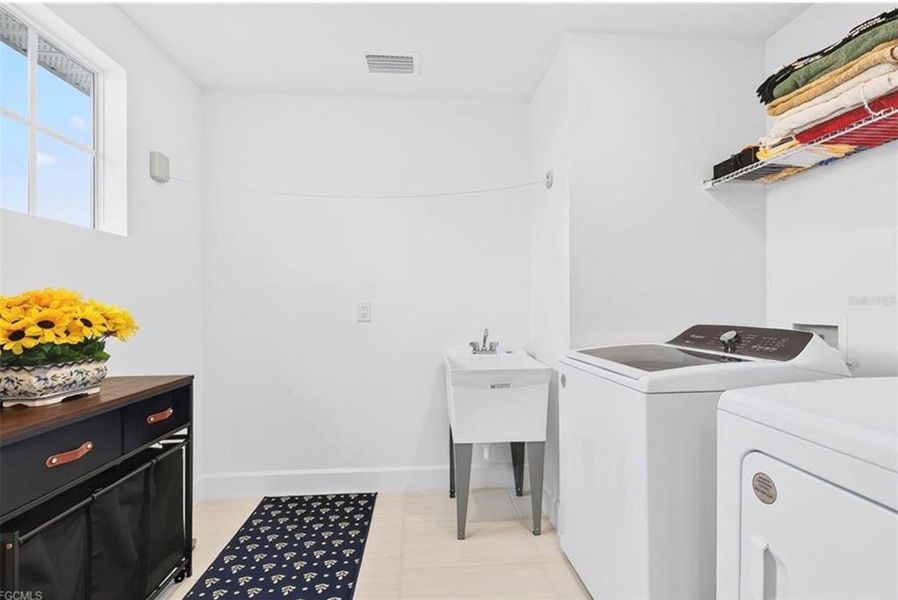 Furnished interior view inside a new home in , Punta Gorda (Image 31).