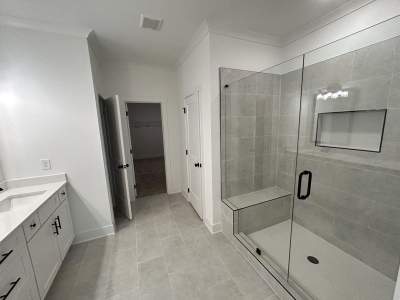 Image 15 of a home in Pinegate.