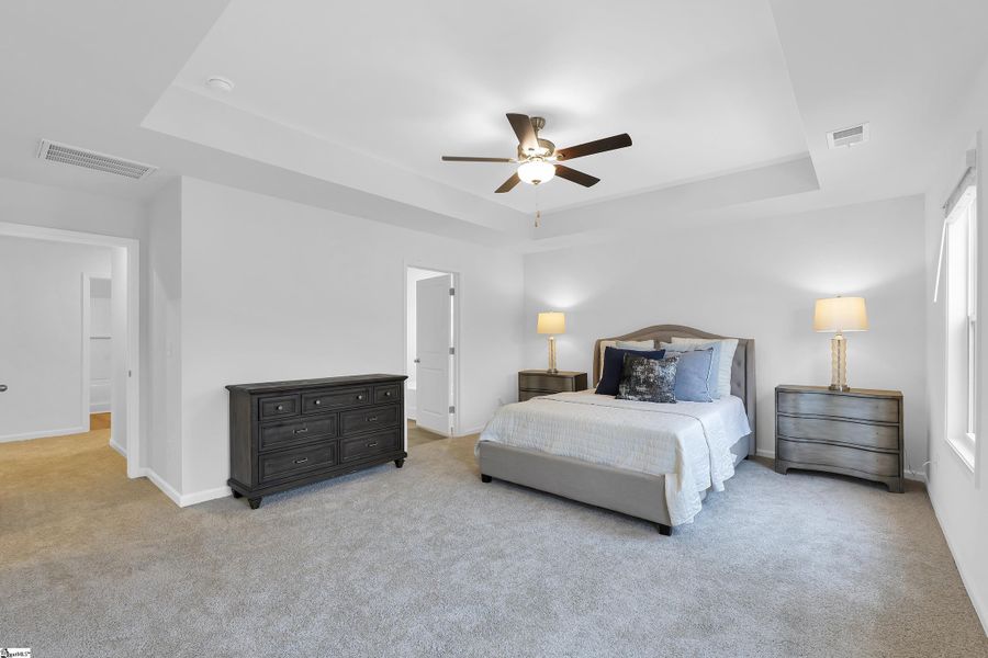 Furnished interior view inside a new home in Sedona, Greenville (Image 12).