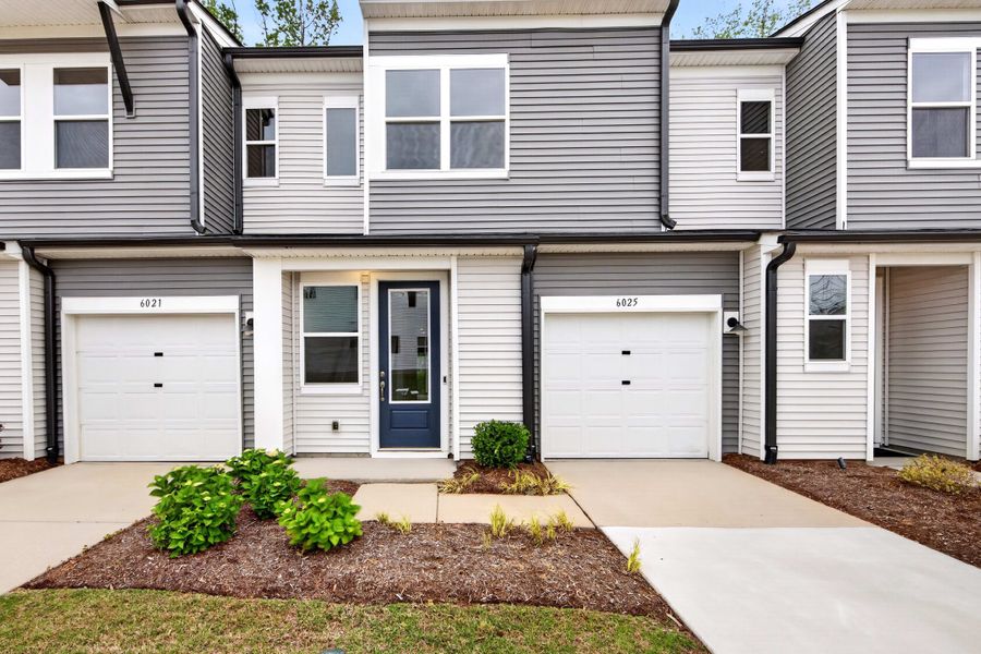 Exterior details and patio area of a home in Fifteen 15 Cannon, Charlotte (Image 3). Exterior details and patio area of a home in Fifteen 15 Cannon, Charlotte (Image 3).