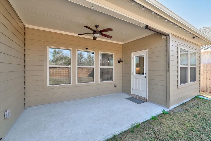 Exterior details and patio area of a home in , Kyle (Image 27).