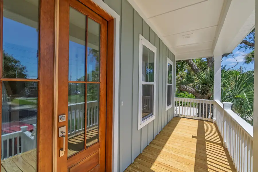 Exterior details and patio area of a home in , Edisto Island (Image 4). Exterior details and patio area of a home in , Edisto Island (Image 4).