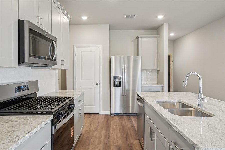 Photo is not of the actual home, but is an inspirational photo of builder’s model home and may depict options, furnishings, and/or decorator features that are not included. Photo is not of the actual home, but is an inspirational photo of builder’s model home and may depict options, furnishings, and/or decorator features that are not included.