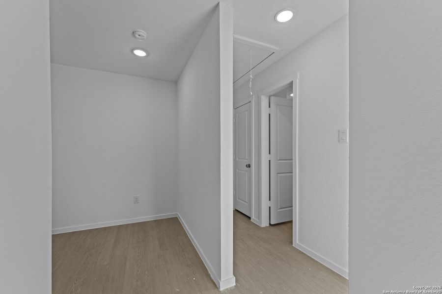 Spacious, unfurnished interior of a new home in Friendship Oaks, Fredericksburg (Image 16).