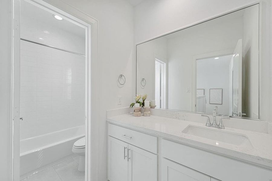 Furnished interior view inside a new home in Highland Commons, Houston (Image 17). Furnished interior view inside a new home in Highland Commons, Houston (Image 17).