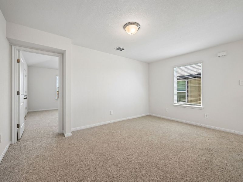 Spacious, unfurnished interior of a new home in Travena - Americana Collection, Georgetown (Image 9).