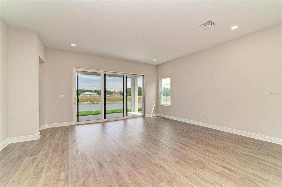 Spacious, unfurnished interior of a new home in Two Rivers, Zephyrhills (Image 18).