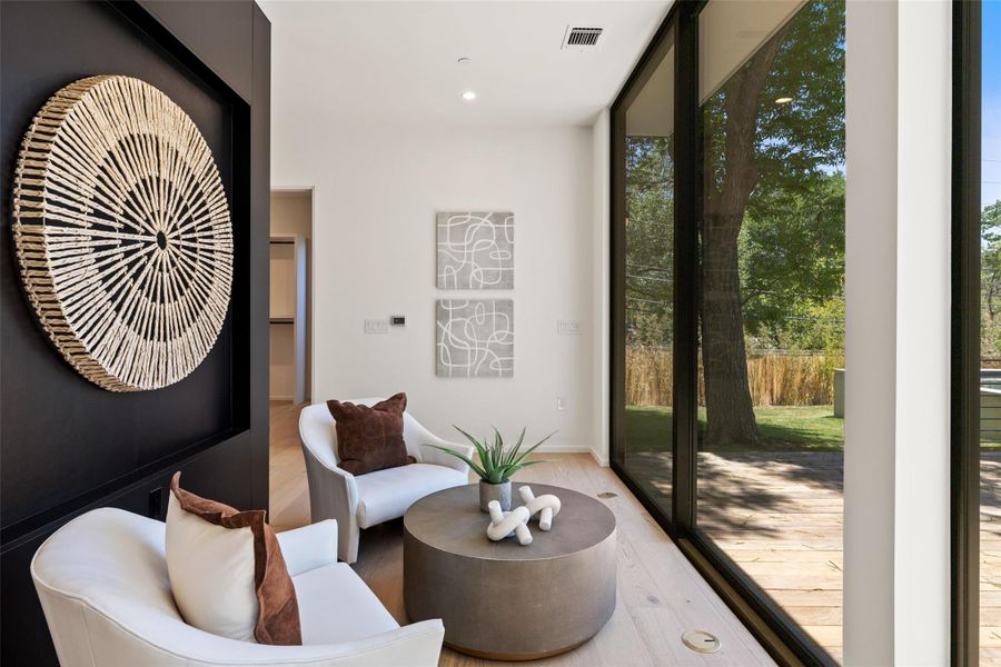 Furnished interior view inside a new home in , Austin (Image 25). Furnished interior view inside a new home in , Austin (Image 25).