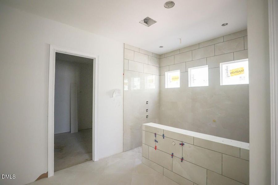 GQ6A9934 (Medium) GQ6A9934 (Medium)