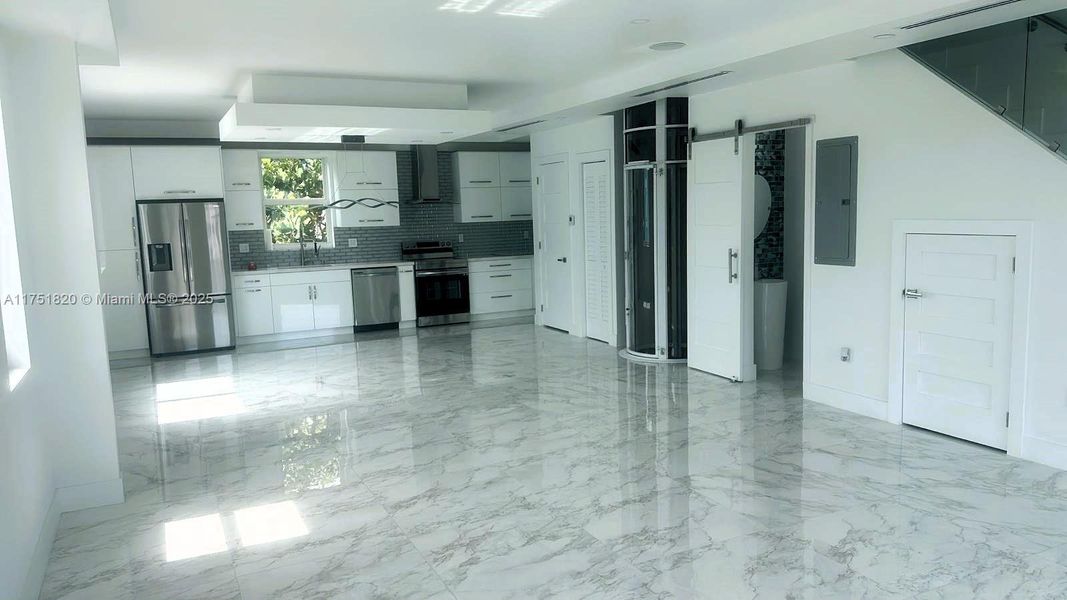 Spacious, unfurnished interior of a new home in , Key Largo (Image 8). Spacious, unfurnished interior of a new home in , Key Largo (Image 8).