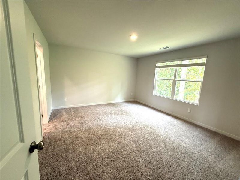 Spacious, unfurnished interior of a new home in Hawthorne Reserve, Dallas (Image 10).