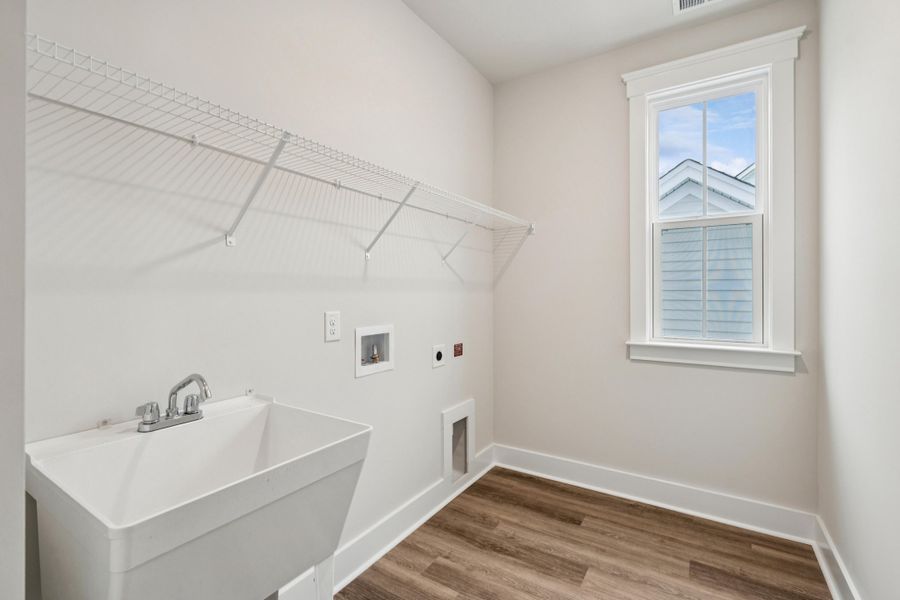 Spacious, unfurnished interior of a new home in Nexton, Summerville (Image 29).