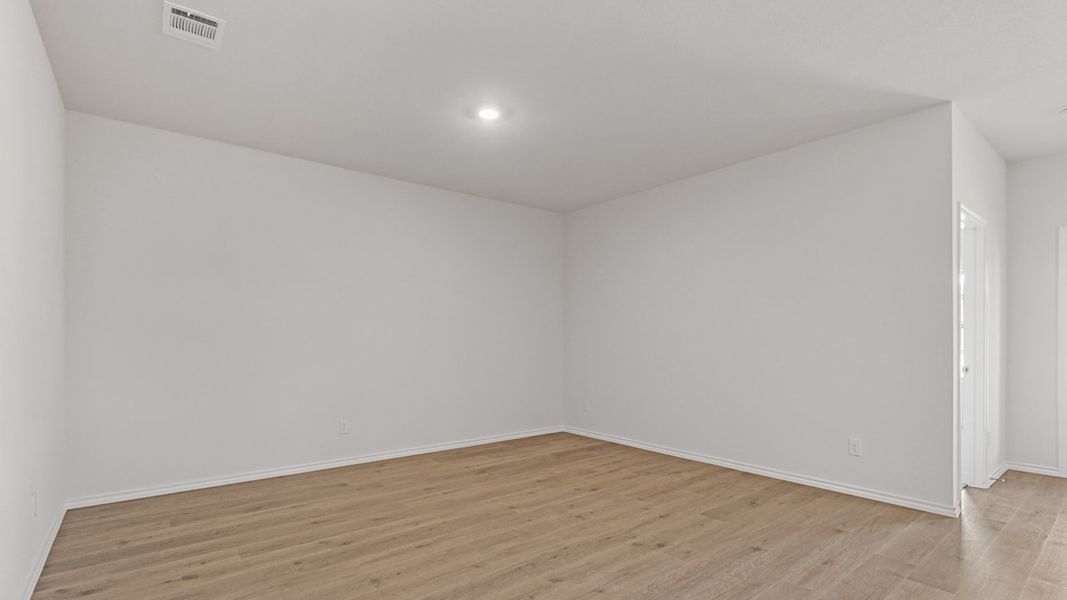 Spacious, unfurnished interior of a new home in Waverly Estates, Josephine (Image 14).