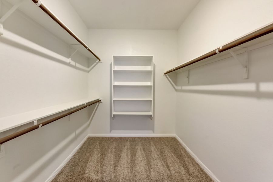 Spacious, unfurnished interior of a new home in Big Sky Ranch - Executive Collection, Dripping Springs (Image 9).