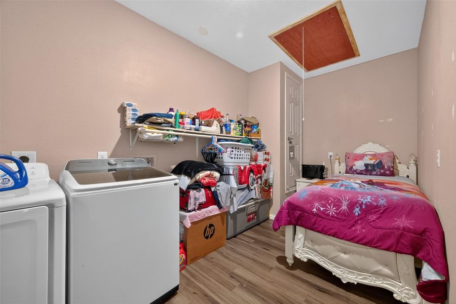 Furnished interior view inside a new home in , Rosharon (Image 25). Furnished interior view inside a new home in , Rosharon (Image 25).