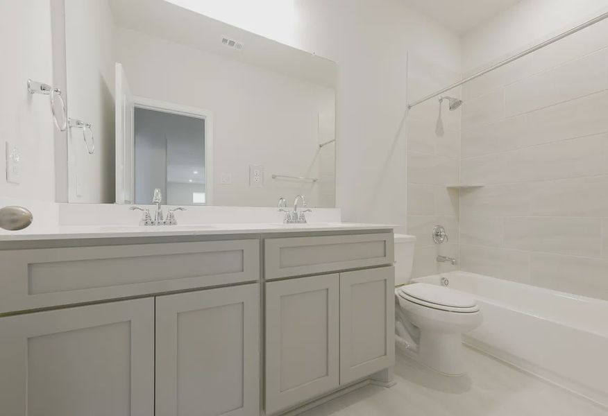 Plan 5049 bath 3 - 18 of 21