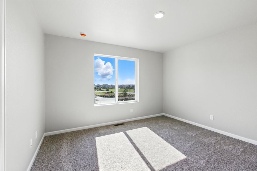 Spacious, unfurnished interior of a new home in Pintail Commons at Johnstown Village, Johnstown (Image 11).