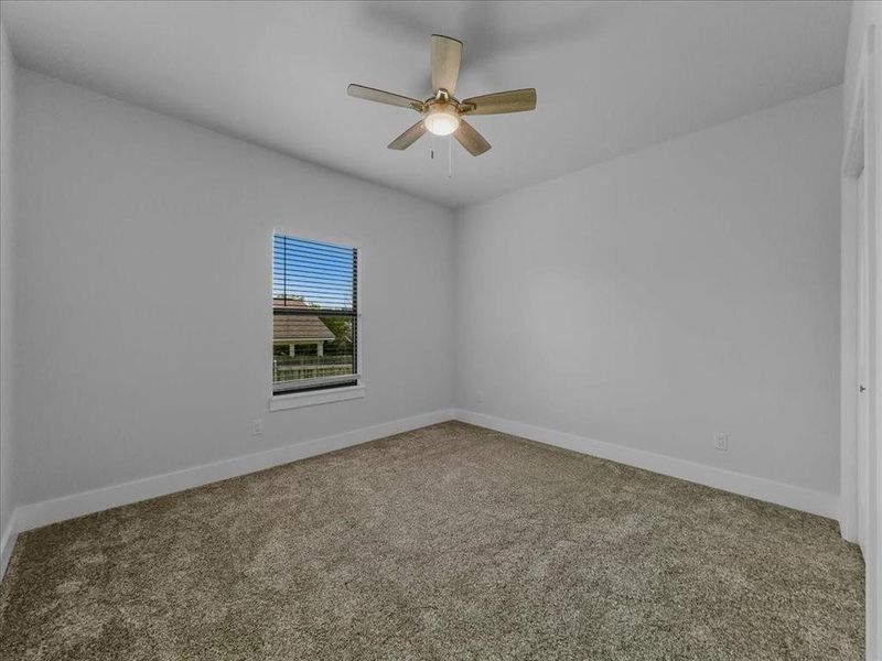 Spacious, unfurnished interior of a new home in , Granbury (Image 18).