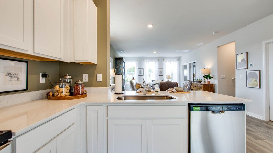 Representative furnished interior of a home built from the OWENS by D.R. Horton in Woodbridge Glen Townhomes, Lebanon (Image 14).