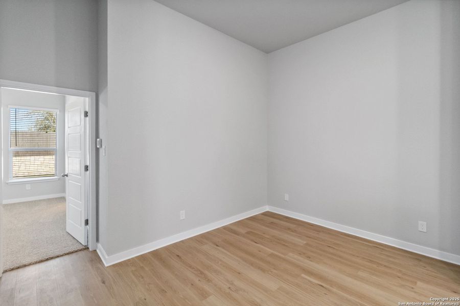 Spacious, unfurnished interior of a new home in , San Antonio (Image 26).