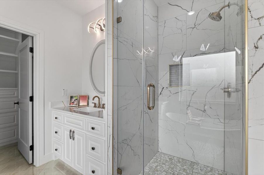 Furnished interior view inside a new home in , Celeste (Image 33).