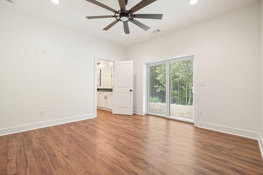 Spacious, unfurnished interior of a new home in , Talking Rock (Image 55). Spacious, unfurnished interior of a new home in , Talking Rock (Image 55).