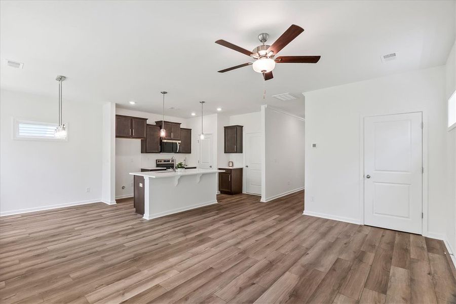 Image 27 of a home in Brownstone Park.
