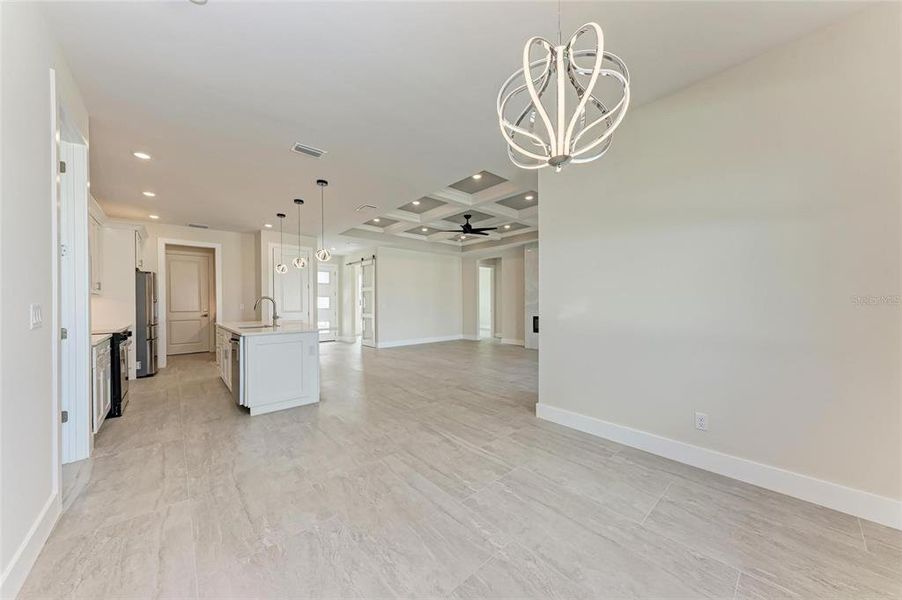 Spacious, unfurnished interior of a new home in , Venice (Image 35).