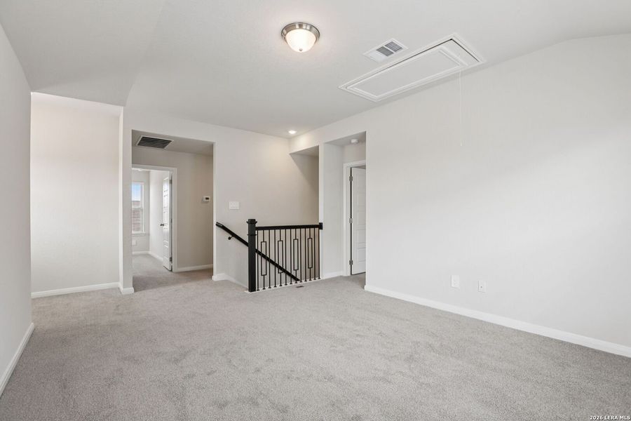 Spacious, unfurnished interior of a new home in Catalina, Converse (Image 53).