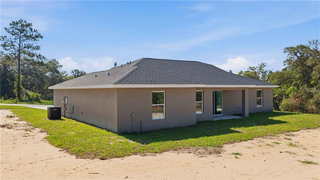 Exterior details and patio area of a home in , Dunnellon (Image 2). Exterior details and patio area of a home in , Dunnellon (Image 2).