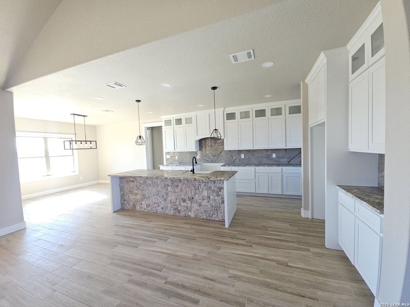 Furnished interior view inside a new home in , Bandera (Image 5).