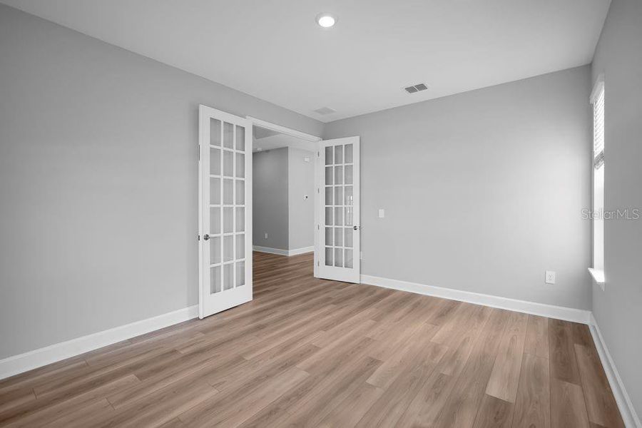 Spacious, unfurnished interior of a new home in Timber Ridge, Plant City (Image 34).