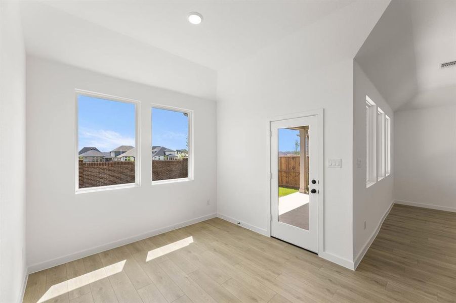 712 Tyronza-Dining-1