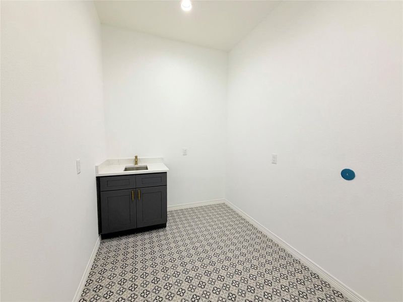 Spacious, unfurnished interior of a new home in , Dayton (Image 18).