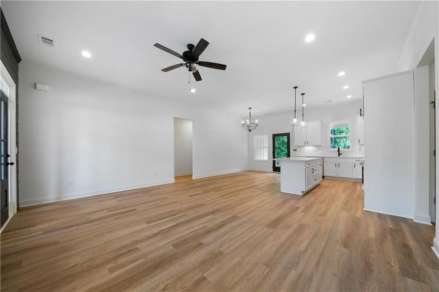 Spacious, unfurnished interior of a new home in , Dallas (Image 10).