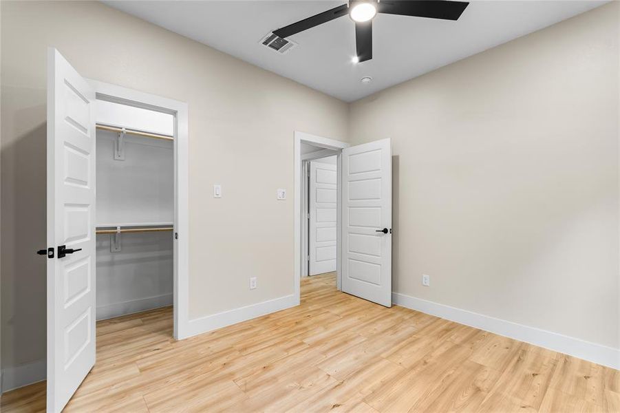 Spacious, unfurnished interior of a new home in , Dallas (Image 20).