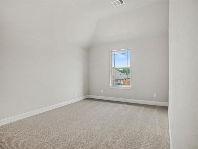 Spacious, unfurnished interior of a new home in Cole Crossing Estates, DeSoto (Image 14).