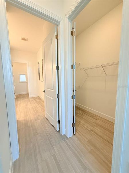 Spacious, unfurnished interior of a new home in , Lakewood Ranch (Image 29).