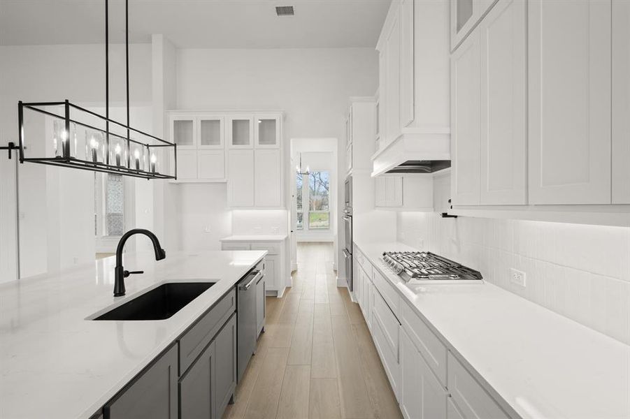 200 Broadmoor- Kitchen-3