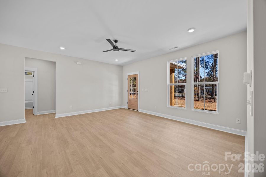 Spacious, unfurnished interior of a new home in , Lincolnton (Image 19).