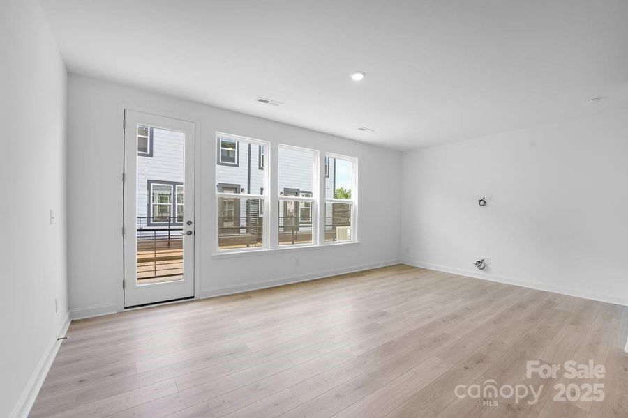 707 Hoke Lane ~ Ready Now 707 Hoke Lane ~ Ready Now