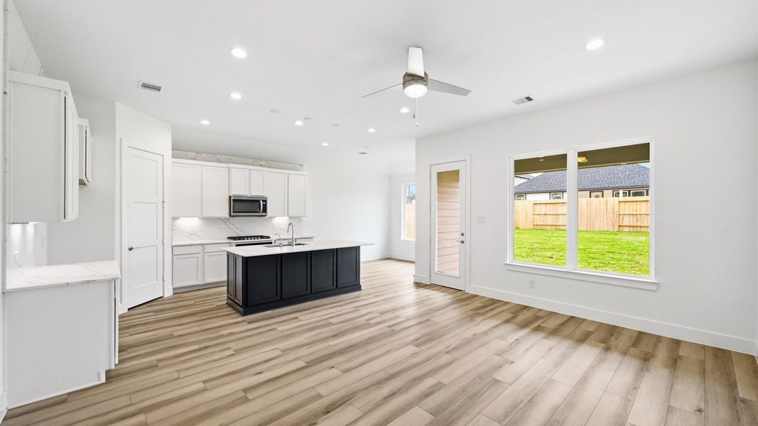 Spacious, unfurnished interior of a new home in Mill Creek Estates, Magnolia (Image 13).