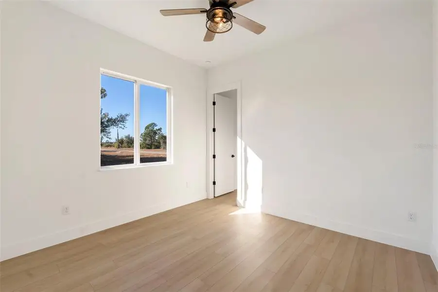 Spacious, unfurnished interior of a new home in , Placida (Image 13).