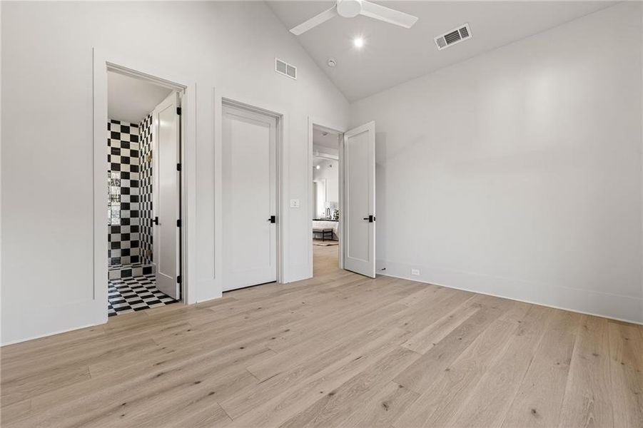 Spacious, unfurnished interior of a new home in , Atlanta (Image 24).