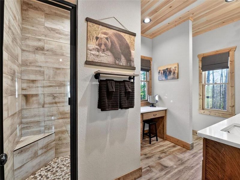 Furnished interior view inside a new home in , Ellijay (Image 70).