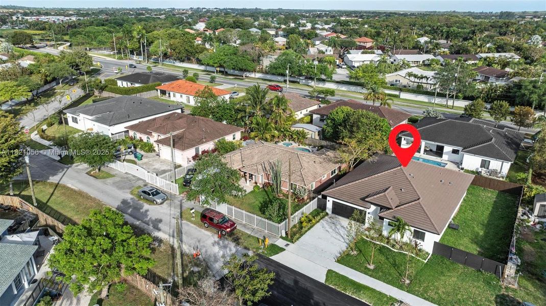 Image 33 of a home in .