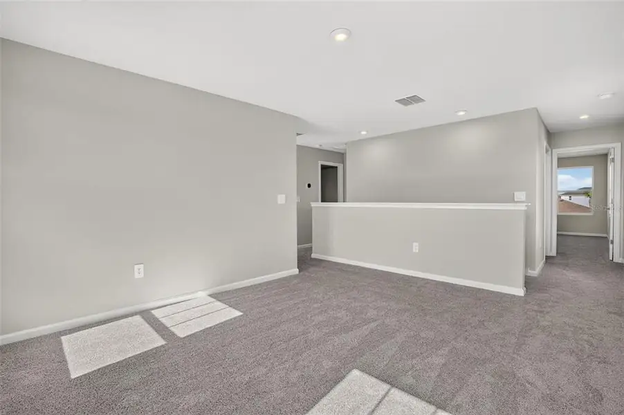 Spacious, unfurnished interior of a new home in Sanderling, Palmetto (Image 23).