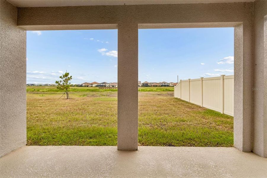 Exterior details and patio area of a home in Mirada, San Antonio (Image 21).